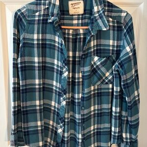 Arizona Jean Company Blue Plaid Button Down Shirt
